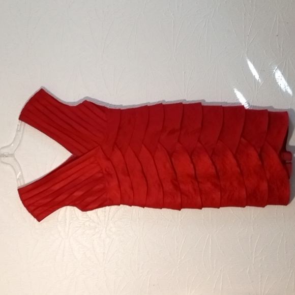 Adrianna Papell Dresses & Skirts - ADRIANNA PAPELL TIERED RUFFLE DRESS